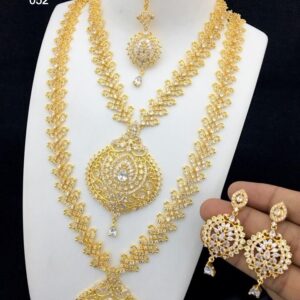 Colliers - Ensemble de Bijoux - Charmes d'Or et Blanc